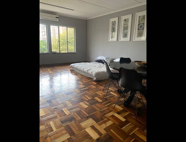 4 BEDROOM APARTMENT RENTED IN CLARENDON